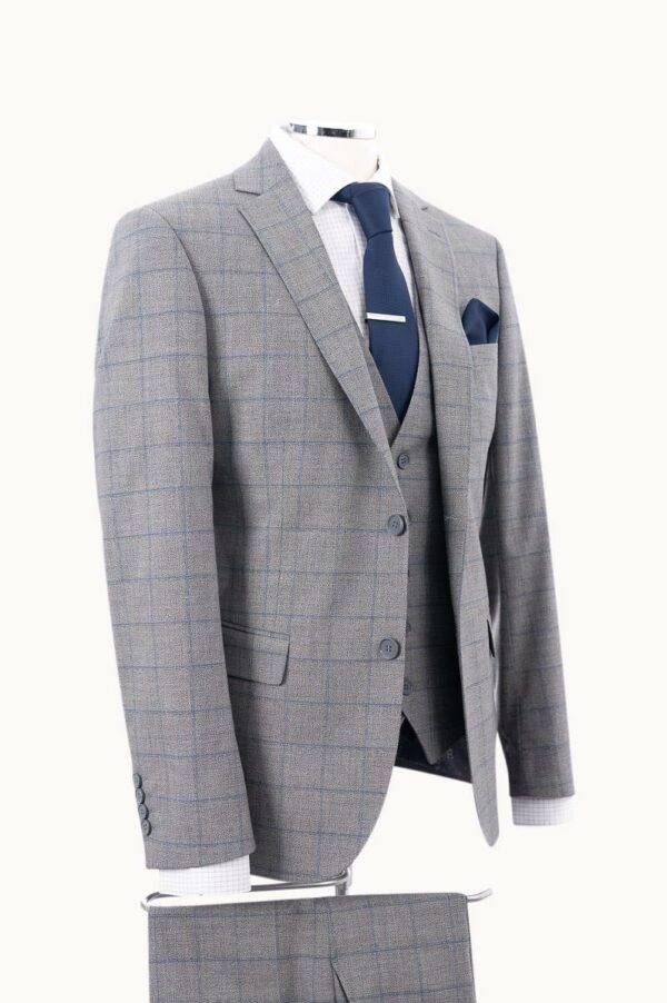 SUIT 64%PL34%VIS2